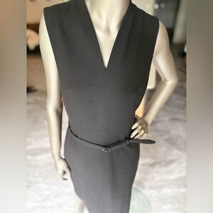 Elegant Black Sleeveless V Neck Shift Dress